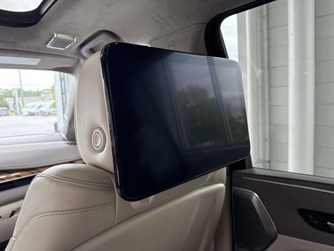 Used 2021 Cadillac Escalade Premium Luxury Platinum image 26