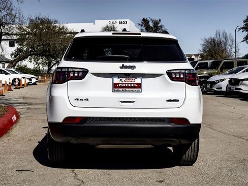 Used 2024 Jeep Compass Latitude w/ Altitude Special Edition image 6