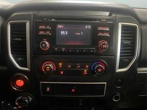 Used 2017 Nissan Titan S AWD/4WD image 19