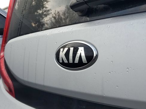 Used 2021 Kia Soul LX FWD image 6