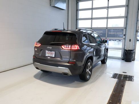Used 2020 Jeep Cherokee Limited image 3