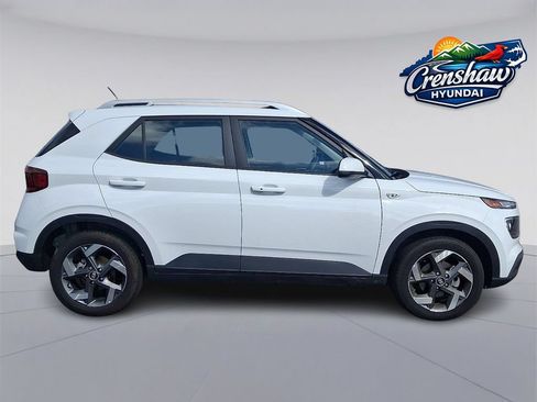 Used 2025 Hyundai Venue SEL FWD image 7
