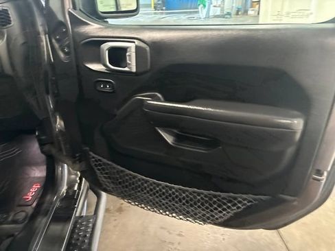 Used 2019 Jeep Wrangler Unlimited Rubicon w/ LED Lighting Group AWD/4WD image 49