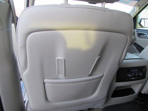 Used 2015 GMC Yukon XL Denali w/ Premium Package image 28