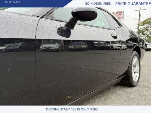 Used 2014 Dodge Challenger R/T RWD image 18