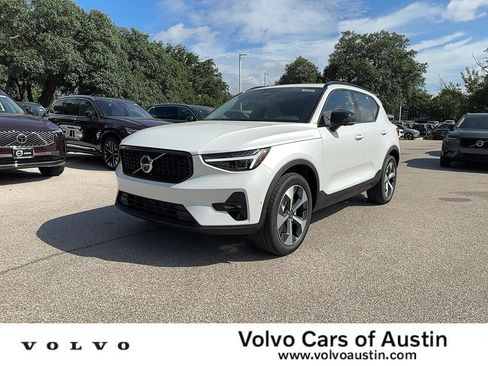 Used 2026 Volvo XC40 B5 Plus w/ Protection Package Premier AWD/4WD image 1