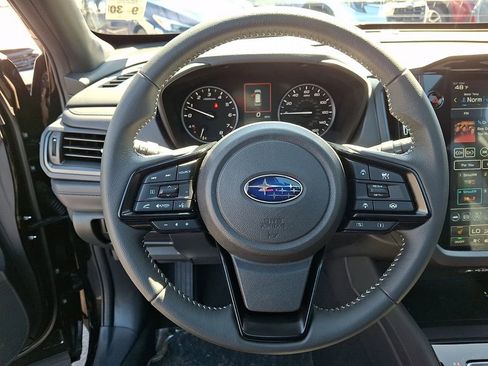 Used 2025 Subaru Forester Premium image 20