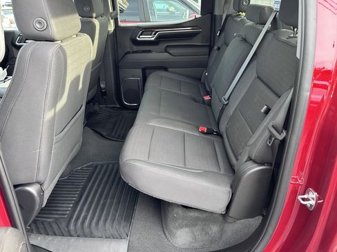 Used 2024 GMC Sierra 1500 Elevation image 11