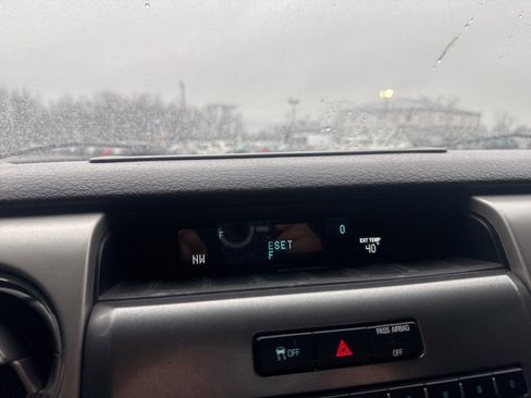 Used 2012 Ford F150 XLT w/ XLT Custom Pkg image 26