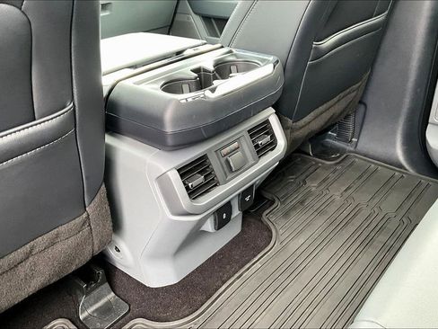 Used 2021 Ford F150 Lariat w/ Equipment Group 502A High AWD/4WD image 15