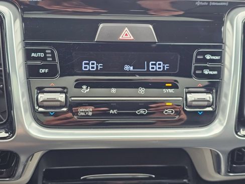Certified 2023 Kia Sorento SX Prestige AWD/4WD image 17