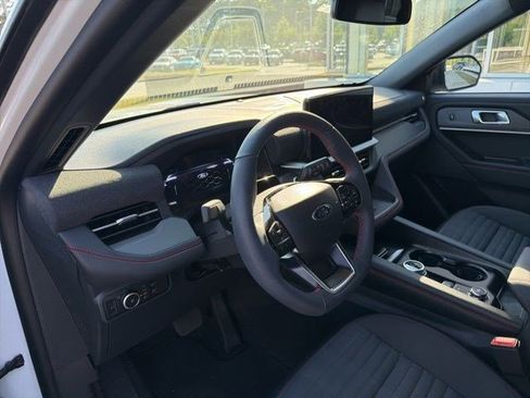 Used 2025 Ford Explorer ST-Line w/ Premium Package RWD image 15