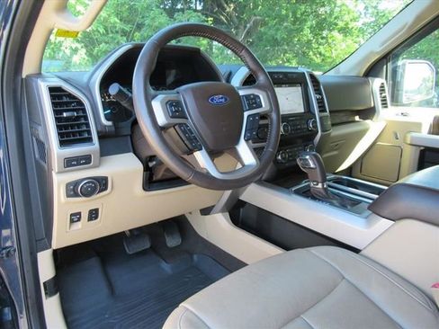 Used 2019 Ford F150 Lariat AWD/4WD image 17