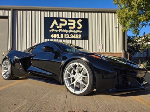 Used 2025 Chevrolet Corvette E-Ray w/ ZER Performance Package AWD/4WD image 6