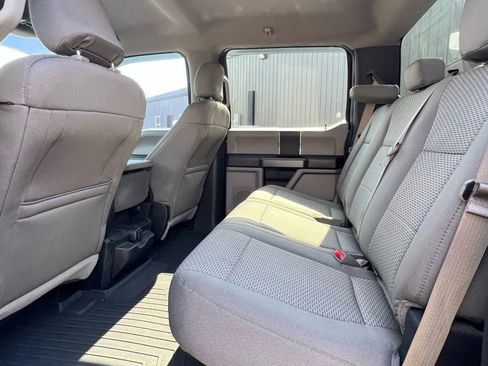 Used 2015 Ford F150 XLT image 11