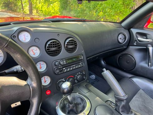 Used 2003 Dodge Viper SRT-10 RWD image 37