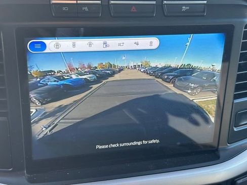 Used 2022 Ford F150 Lightning XLT image 30