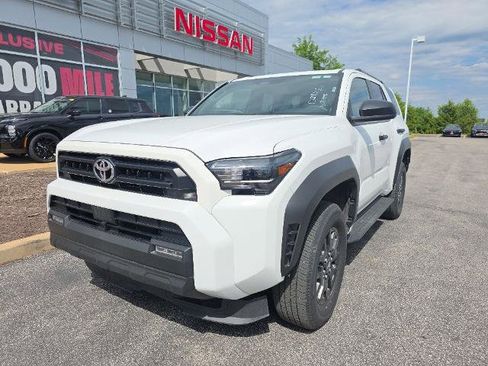 Used 2025 Toyota 4Runner SR5 AWD/4WD image 1