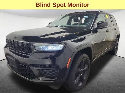 Used 2023 Jeep Grand Cherokee Altitude AWD/4WD image 5