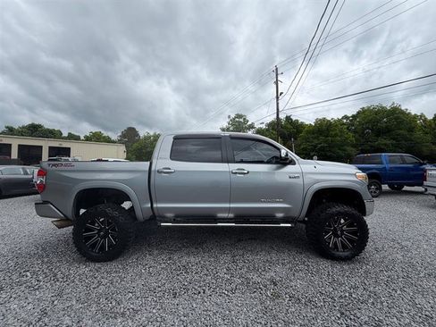 Used 2018 Toyota Tundra Limited w/ Limited Premium Package AWD/4WD image 8