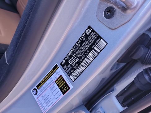 Used 2025 Mercedes-Benz E 53 AMG e 4MATIC Sedan image 31