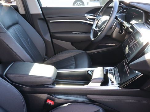 Used 2021 Audi e-tron Premium w/ Convenience Plus Package AWD/4WD image 20