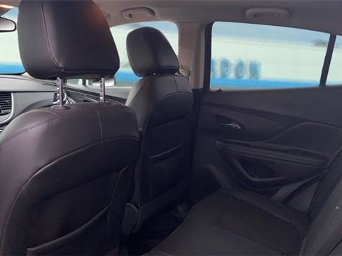 Used 2022 Buick Encore Preferred w/ Safety Package image 17