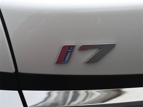 New 2025 BMW i7 xDrive60 w/ Executive Package image 14