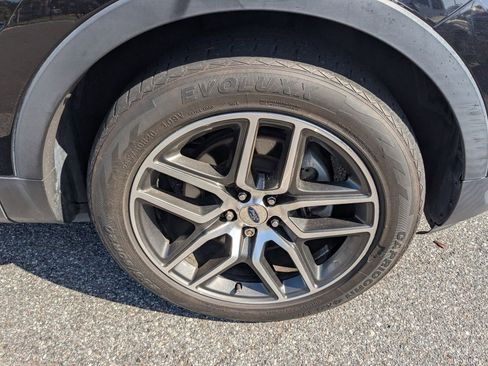 Used 2018 Ford Explorer Sport w/ Equipment Group 401A image 11