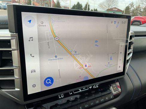 Used 2025 Toyota Sequoia Platinum image 33