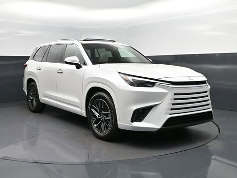 New 2026 Lexus TX 350 AWD image 9