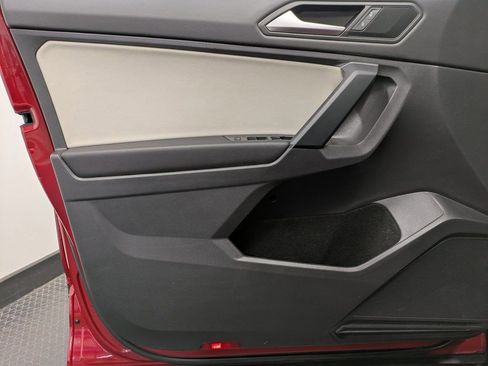 Used 2019 Volkswagen Tiguan SE image 8