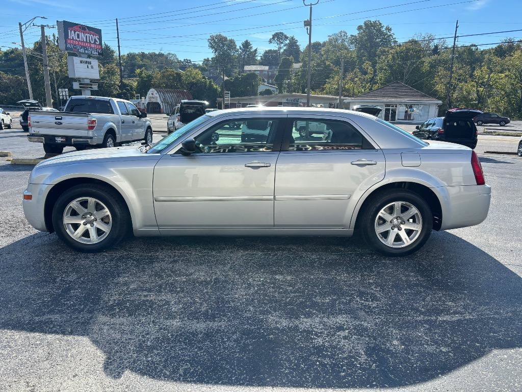 Used 2006 Chrysler 300 RWD image 4
