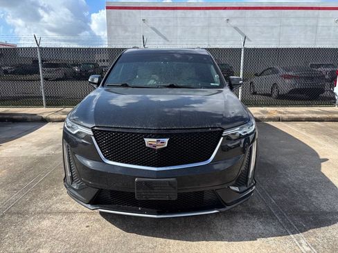 Used 2021 Cadillac XT6 Sport AWD/4WD image 3
