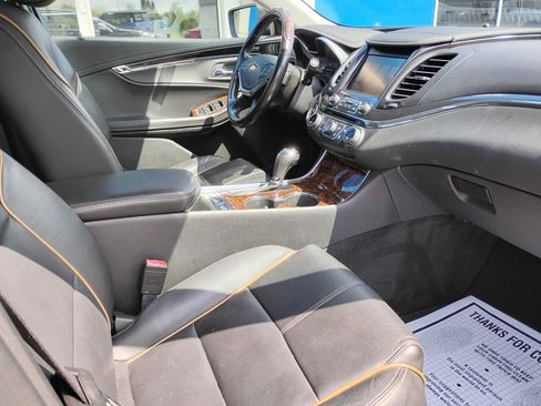 Used 2014 Chevrolet Impala LTZ FWD image 11
