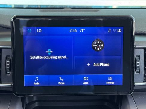 Used 2023 Ford Explorer XLT w/ Equipment Group 202A AWD/4WD image 21