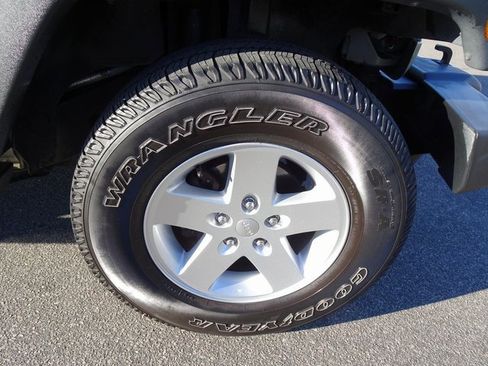 Used 2018 Jeep Wrangler Unlimited Sport S image 26