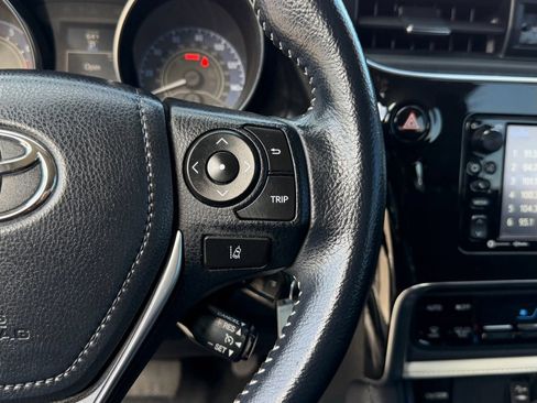 Used 2018 Toyota Corolla iM image 22