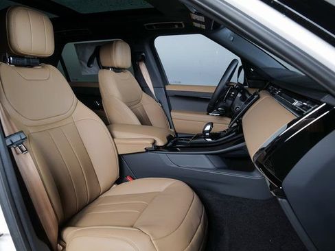 New 2026 Land Rover Range Rover Sport SE AWD/4WD image 3