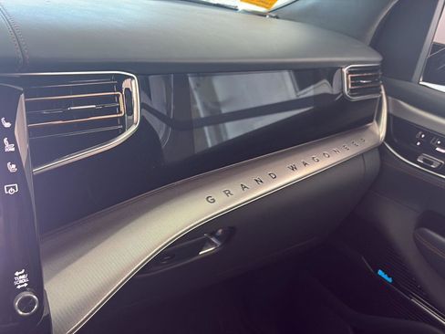 Used 2022 Jeep Grand Wagoneer Series III w/ Flexible Seating Group image 30