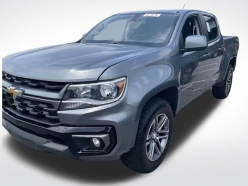 Used 2022 Chevrolet Colorado LT w/ LT Convenience Package AWD/4WD image 3