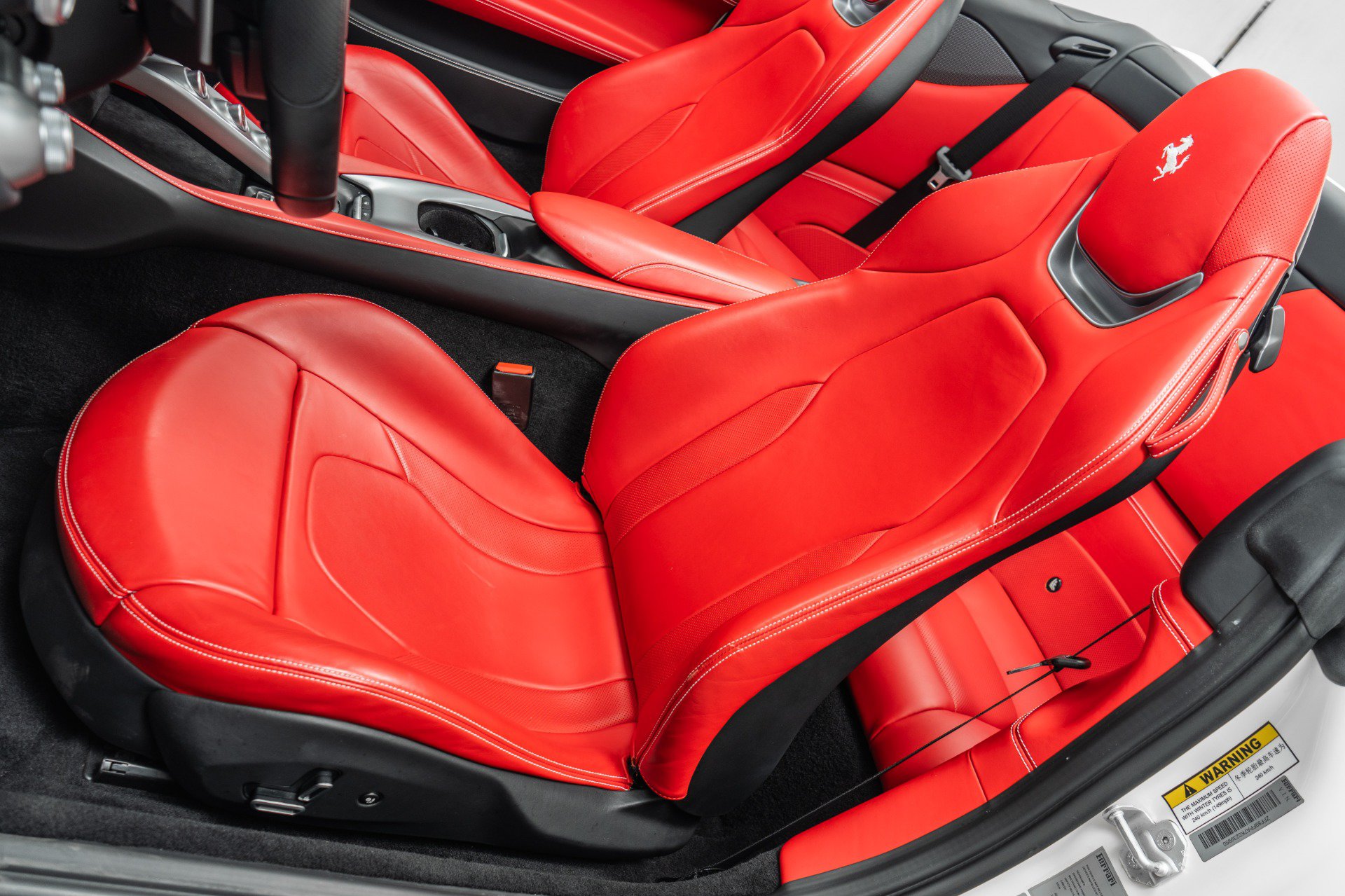 Used 2019 Ferrari Portofino RWD image 25