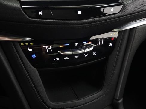 Used 2021 Cadillac XT5 Premium Luxury image 30