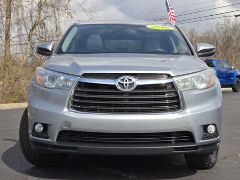 Used 2016 Toyota Highlander XLE image 12