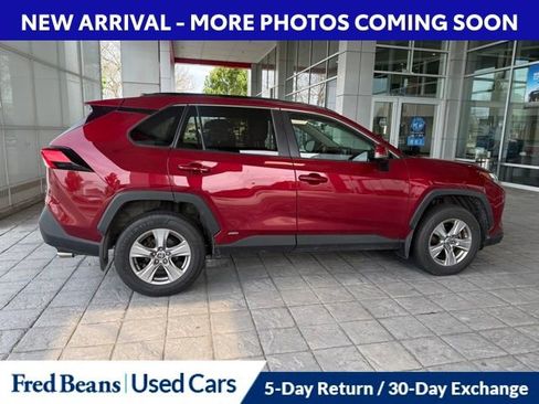 Certified 2022 Toyota RAV4 XLE w/ Convenience Package AWD/4WD image 4