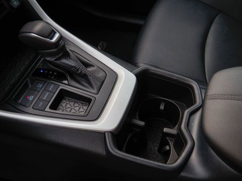 Used 2025 Toyota RAV4 XLE Premium image 17