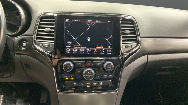 Used 2020 Jeep Grand Cherokee Altitude AWD/4WD image 12