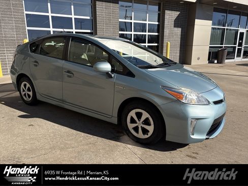Used 2012 Toyota Prius Two image 1