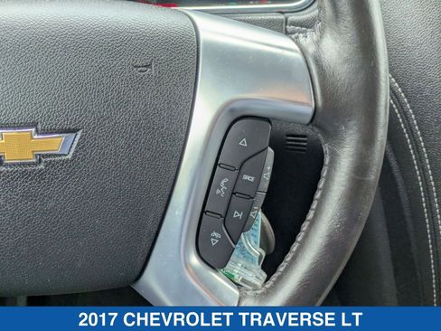 Used 2017 Chevrolet Traverse LT AWD/4WD image 18
