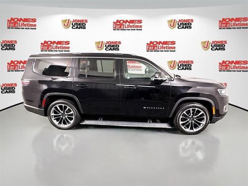 Used 2022 Jeep Wagoneer Series III w/ Premium Group I image 21